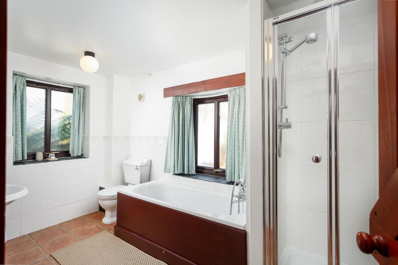 The Snug At Cornish Barn Holidays Труро Екстер'єр фото